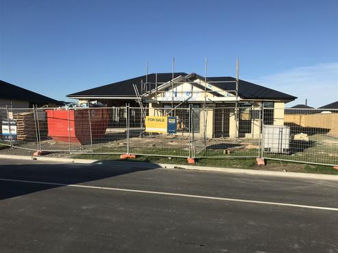 48 Oaks Drive, Lincoln