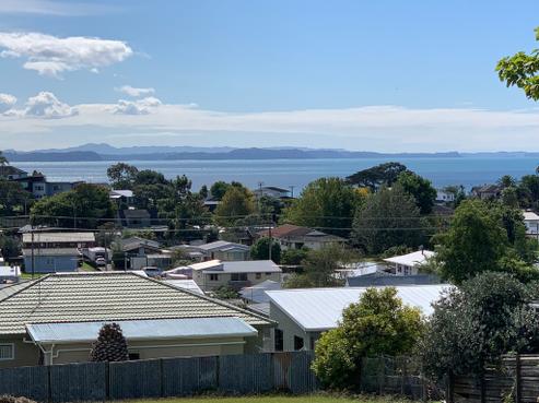 42 Surf Road, Stanmore Bay