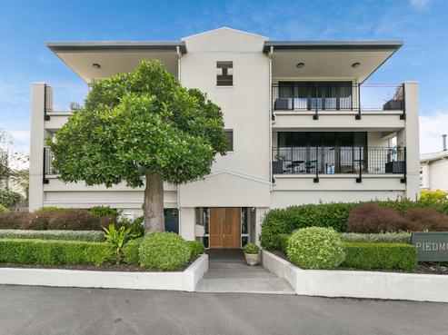 12/28 Hobson Street, Thorndon