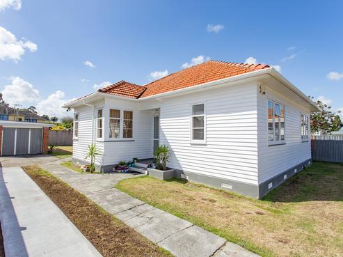 122 Grey Street, Springvale