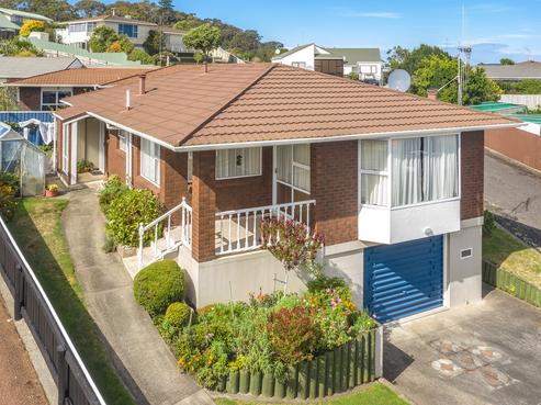 30 Treadwell Street, Springvale
