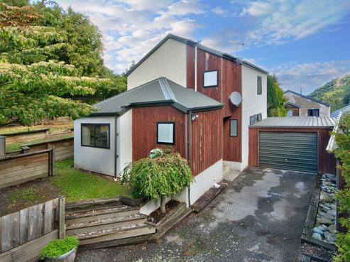 16B Watts Road, Fernhill/Sunshine Bay
