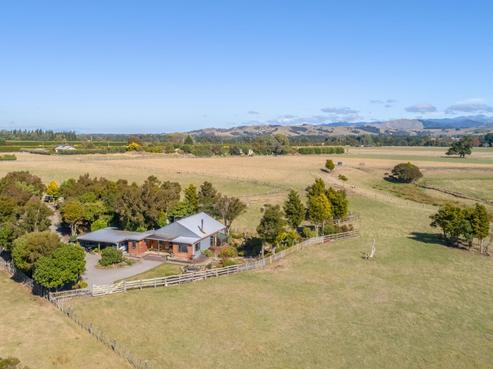 562 Paierau Road, Opaki