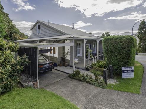 1 Matauwhi Road, Russell