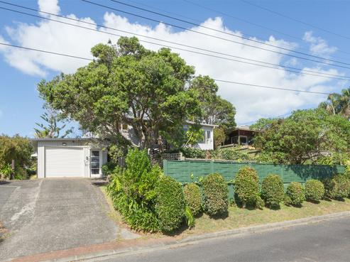 16 Burrell Road Extension, Oneroa
