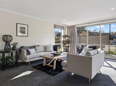 2 Banbury Terrace, Lower Shotover