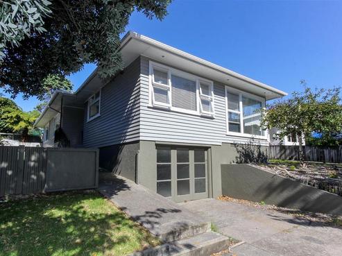14 Northgate, Strandon