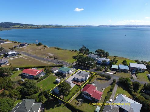 13 Karoro Road, One Tree Point