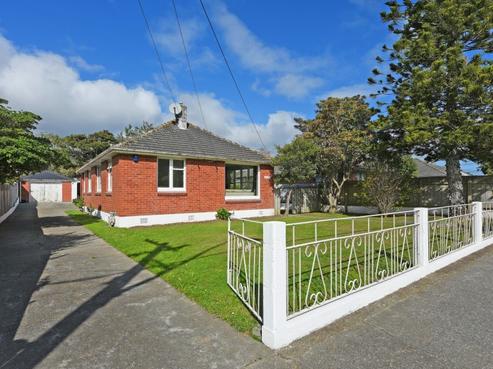 1172 Taita Drive, Taita