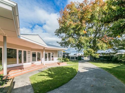 13 Avenue Road, Greenmeadows