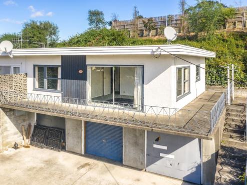 73B Great North Road, Saint Johns Hill