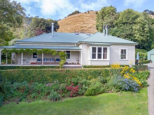 128 Aylmers Valley Road, Akaroa