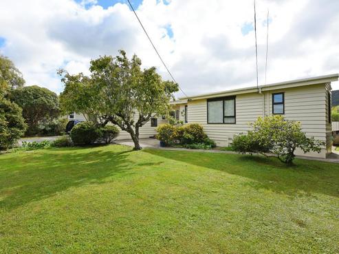 13 Elm Street, Ebdentown