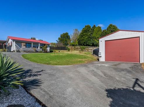 11 Pakiri Road, Leigh