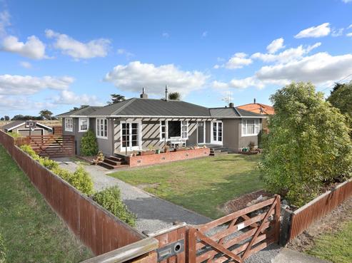 11 Hendersons Line, Marton
