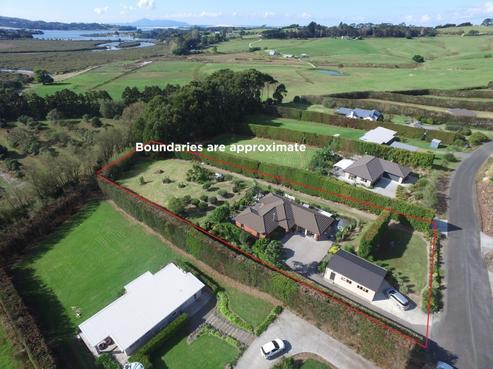 98 Avocado Lane, Mangawhai