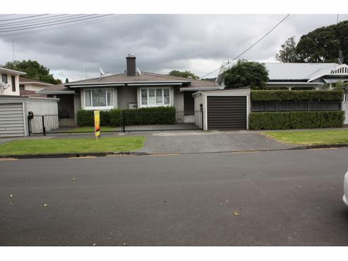 7B Apirana Avenue, Regent