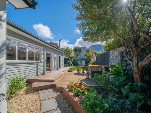 14 Augusta Street, Redcliffs