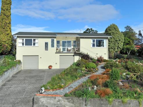 14 Surrey Road, Richmond