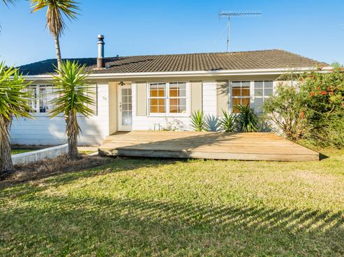28 Vandeleur Avenue, Birkdale