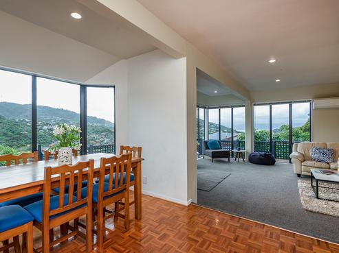 8 Cavalry Close, Crofton Downs