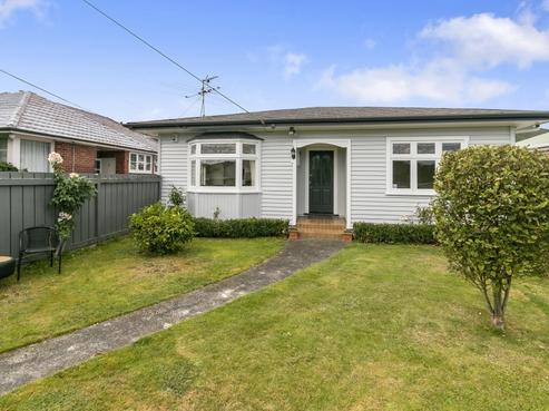 142 Waiwhetu Road, Waterloo