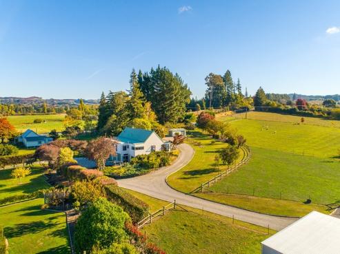482 Moutere Highway, Redwood Valley