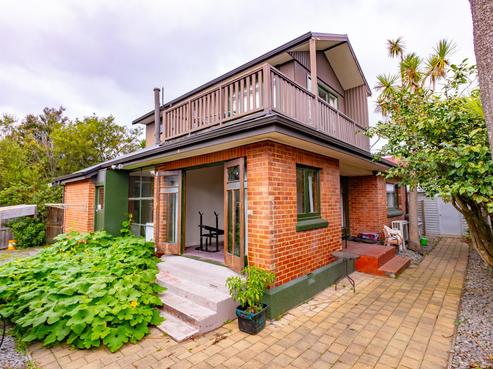 6 Sawyers Arms Road, Northcote