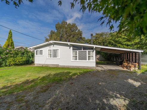 15 Hardie Grove, Featherston
