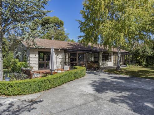 3 Woodfield Place, Woodend