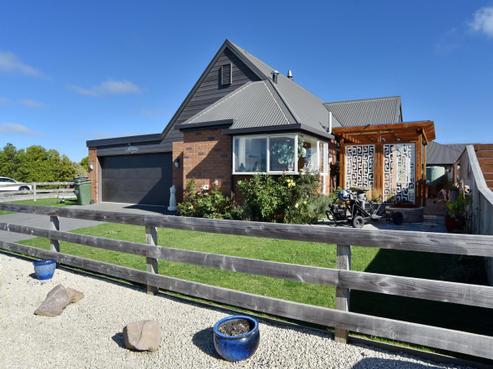 25 Wellington Street, Ashley