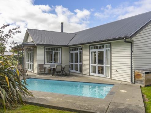 4 Daniel Street, Martinborough