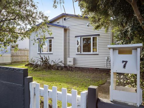7 Huia Street, Petone