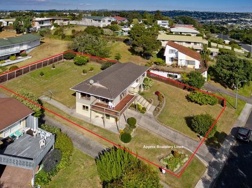 16 Pemberton Avenue, Bayview