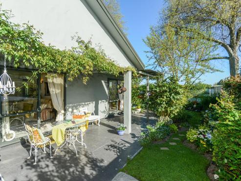 4/1017 Southland Road, Raureka