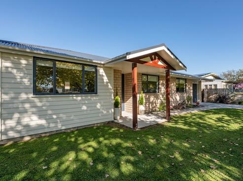 160 Cambridge Street, Levin