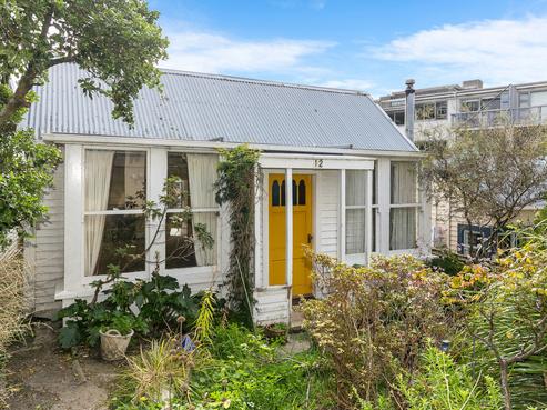 12 Hall Street, Newtown