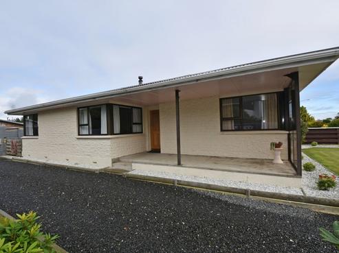 65 Lothian Crescent, Strathern