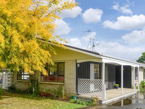 2 Neagle Place, Greenmeadows