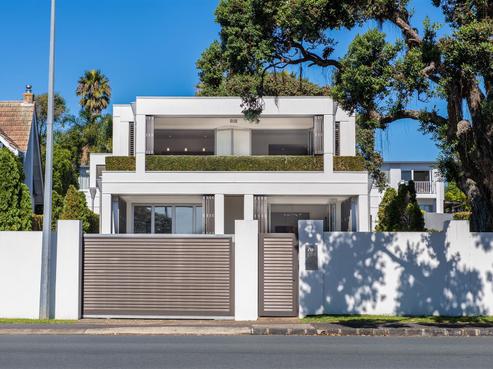 2/70 Kitchener Road, Milford