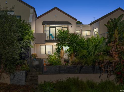 4/62 Fernhill Way, Oteha