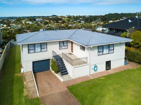 34 Knights Road, Rothesay Bay