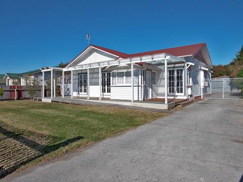 609 Buller Street, Akina