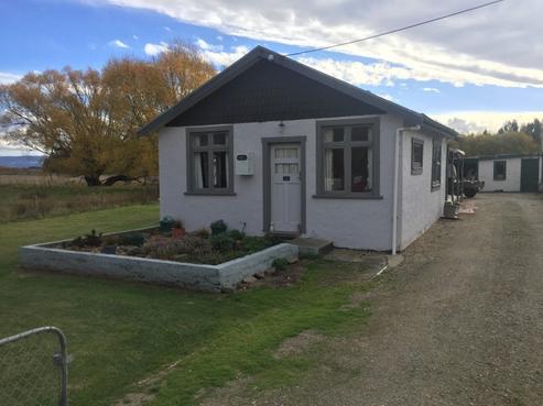 11 Main Street, Ranfurly
