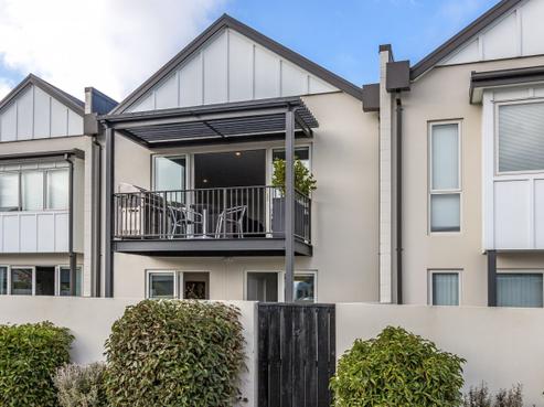 42 John Campbell Crescent, Middleton