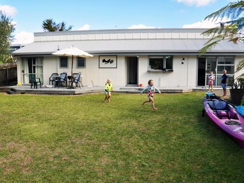 5 Holiday Crescent, Mangawhai Heads