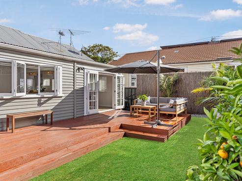 7 Kingsway, Three Kings