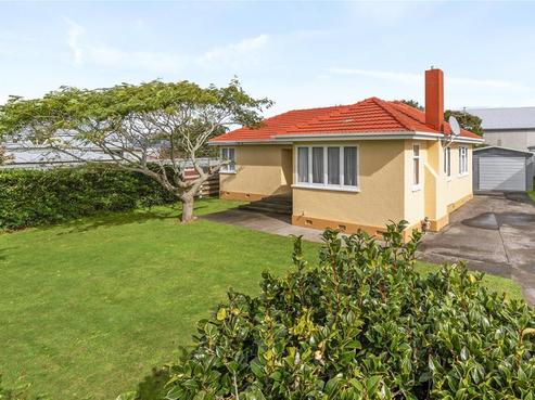 47 Burns Street, Hawera