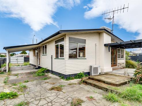 2 Wycliffe Street, Onekawa