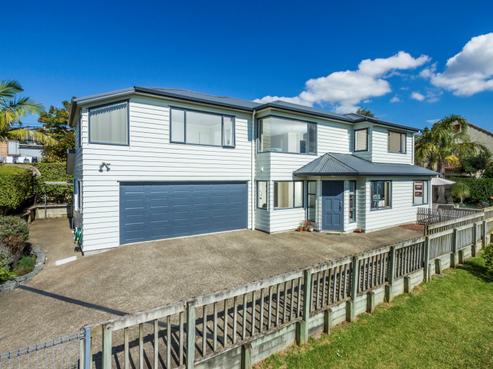 762A East Coast Road, Oteha